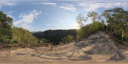 Neurathen rock castle.jpg